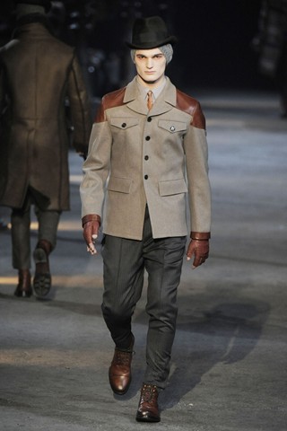 Alexander McQueen / - 2009-2010